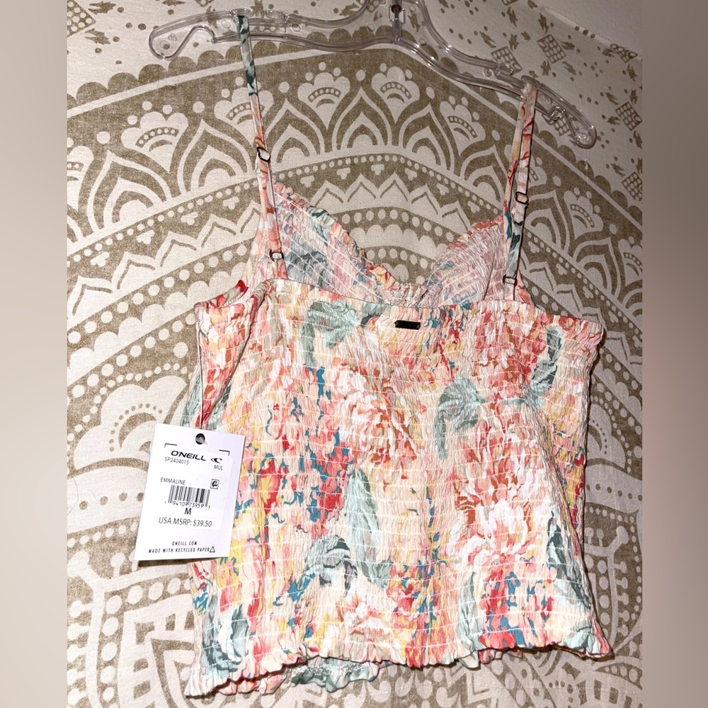 NWT "O'NEILL" LADIES ADJUSTABLE FLORAL SMOCKED TANK TOP, SIZE MEDIUM - Picture 3 of 5